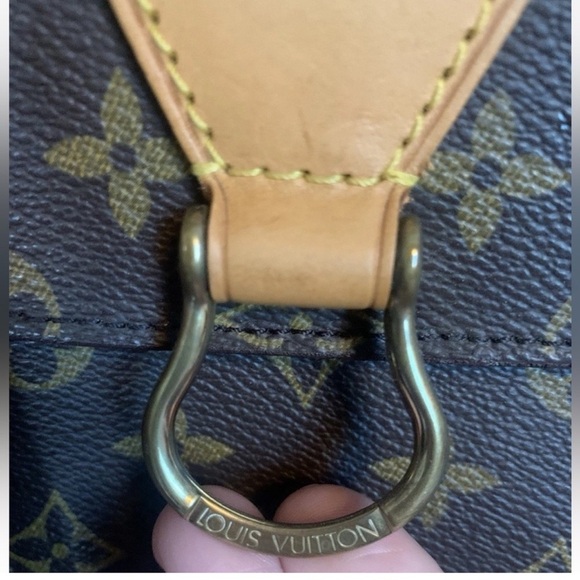 Louis Vuitton St Cloud - Picture 7 of 14